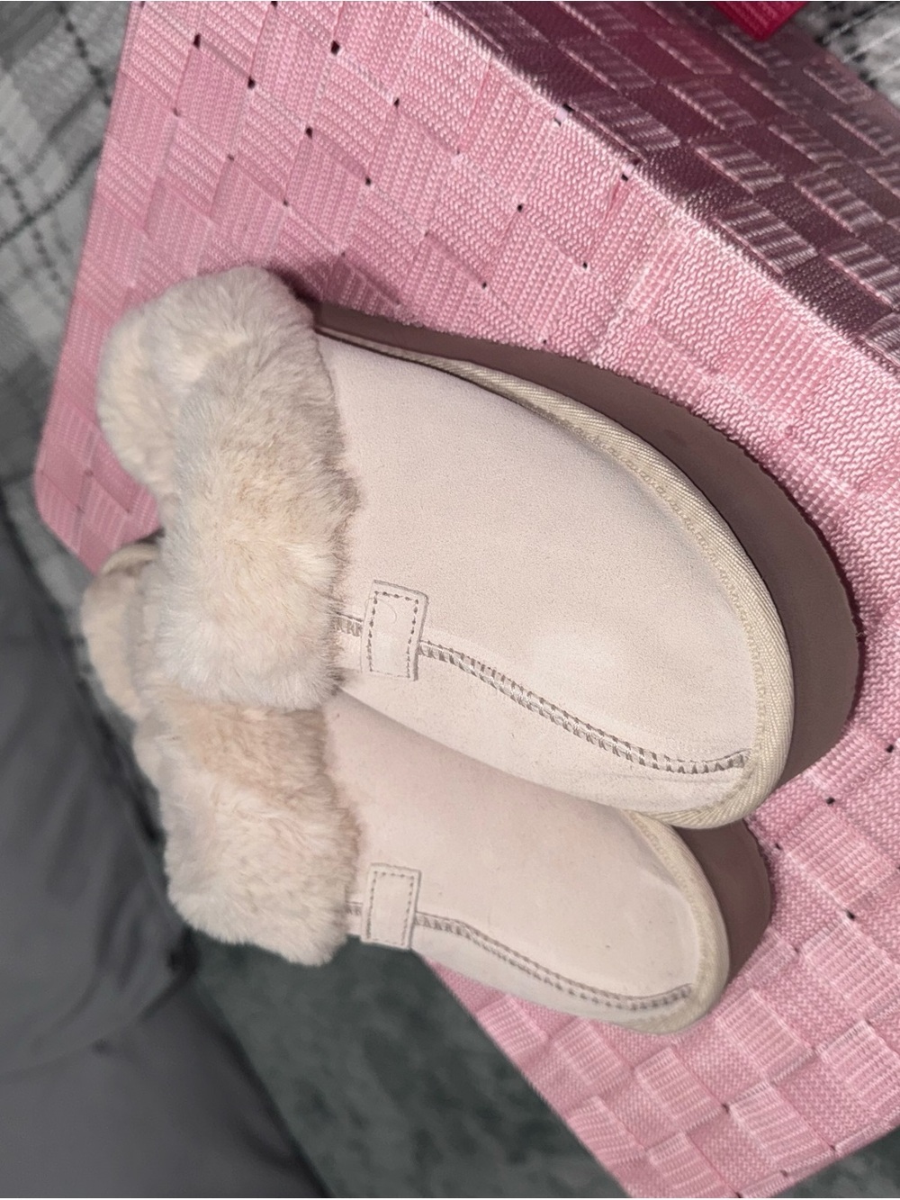 Plush Faux-Fur Lined Slip-On Women's Slippers - Blush Pink